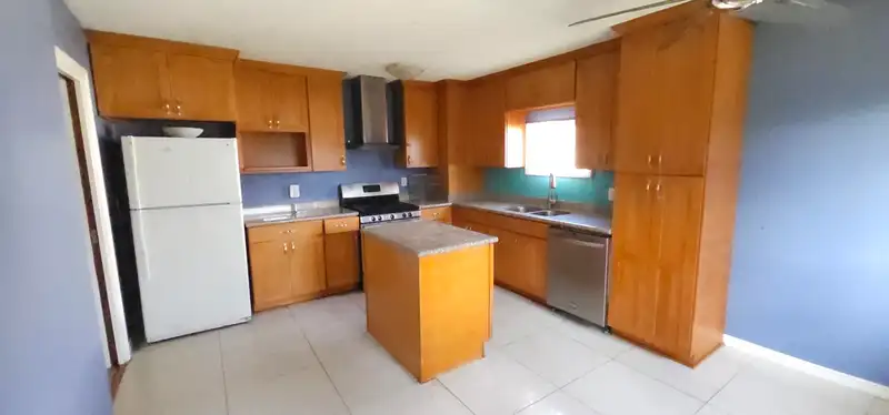 9620 MCNAUGHT ROAD - photo 4 of 10