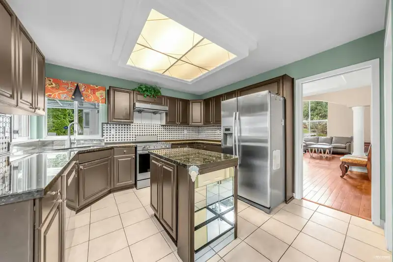 2806 SILVERBERRY COURT - photo 4 of 28