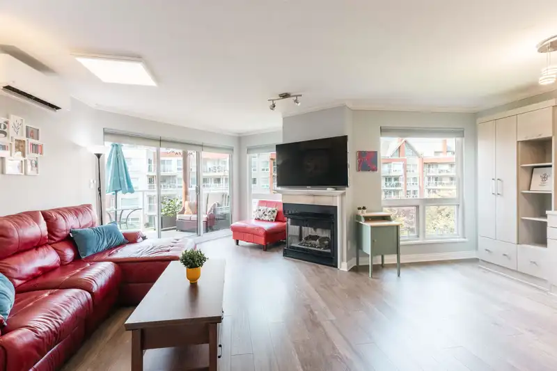 307A 1220 QUAYSIDE DRIVE - photo 1 of 27