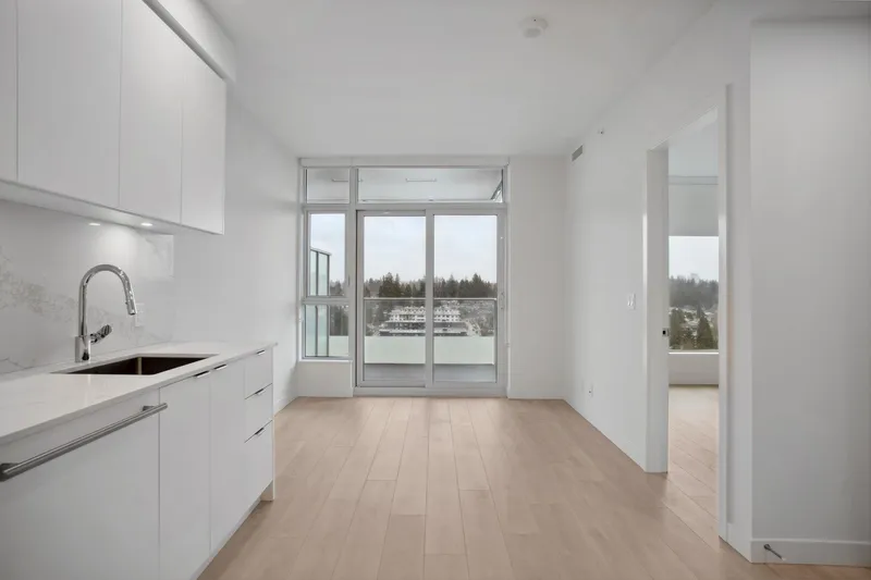 2901 537 COTTONWOOD AVENUE - photo 4 of 11