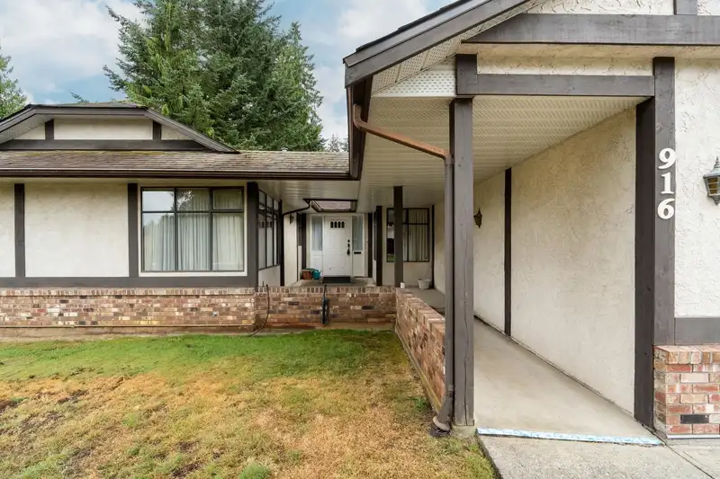 916 SPRICE AVENUE - photo 4 of 28