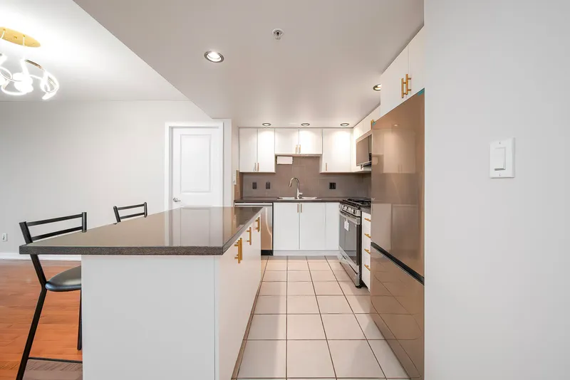 906 9188 HEMLOCK DRIVE - photo 3 of 25