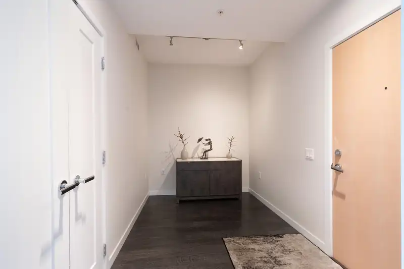 305 3873 CATES LANDING WAY - photo 4 of 39