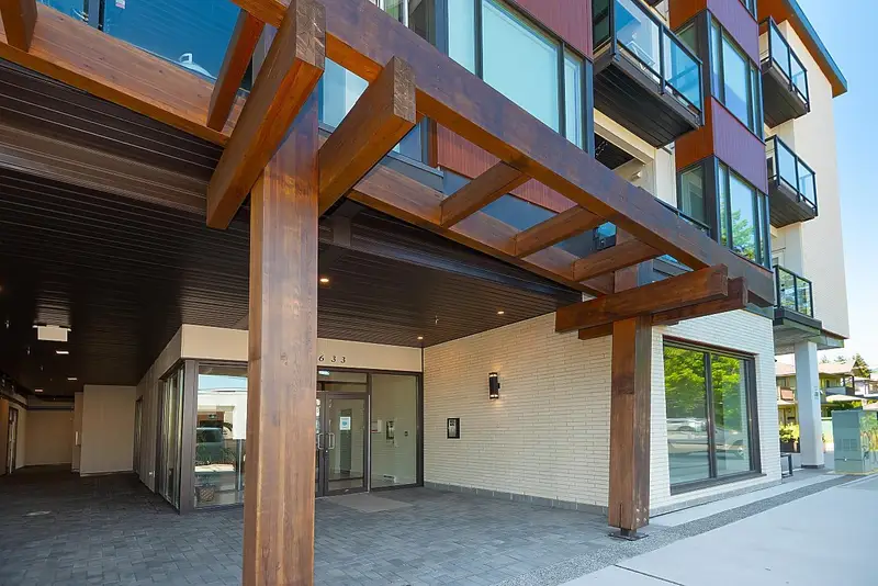 207 1633 TATLOW AVENUE - photo 2 of 25