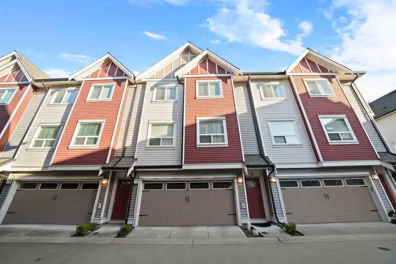 11 14177 103 AVENUE - photo 1 of 29