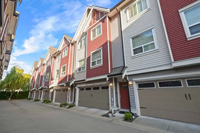 11 14177 103 AVENUE - photo 2 of 29