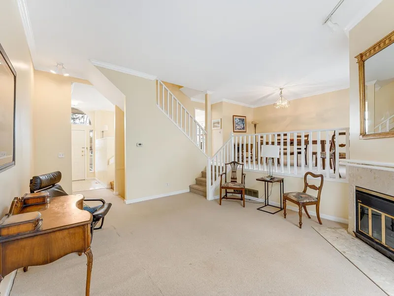 2387 QUAYSIDE COURT - photo 4 of 25