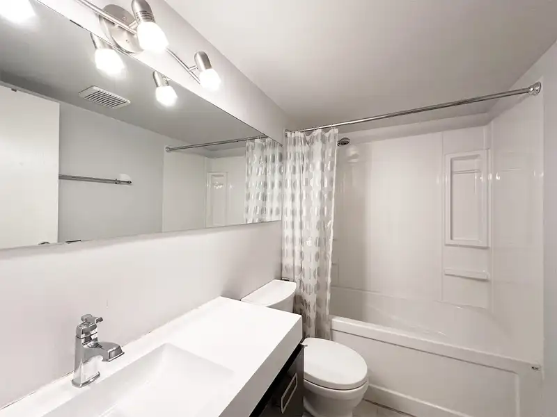 1206 6689 WILLINGDON AVENUE - photo 2 of 17