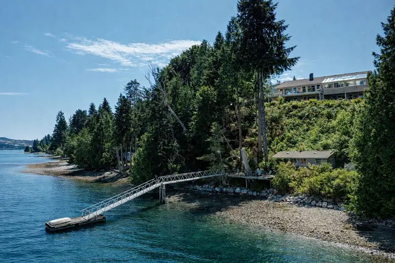 6448 N GALE AVENUE - photo 2 of 25