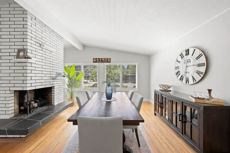 1448 FARRELL AVENUE - photo 4 of 39