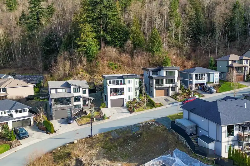5510 MACLACHLAN PLACE - photo 2 of 40