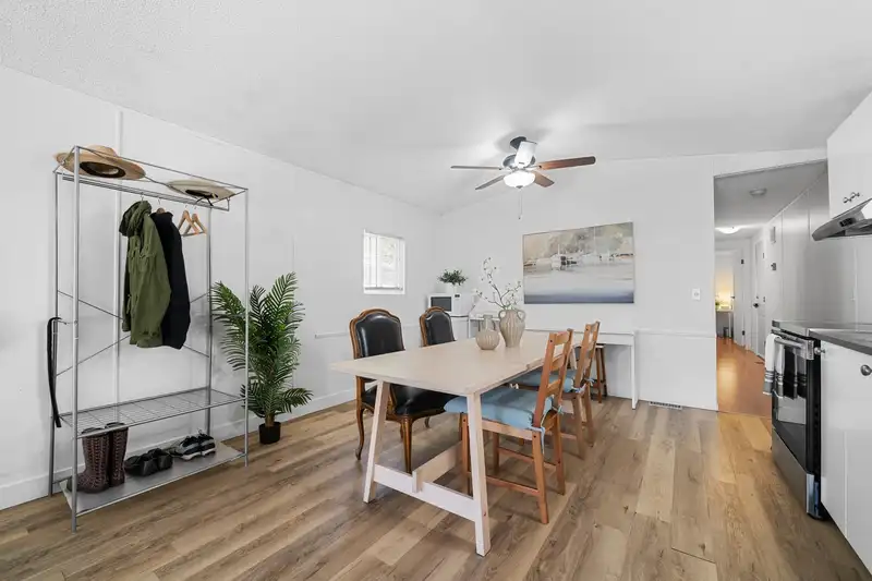 86 3295 SUNNYSIDE ROAD - photo 2 of 15