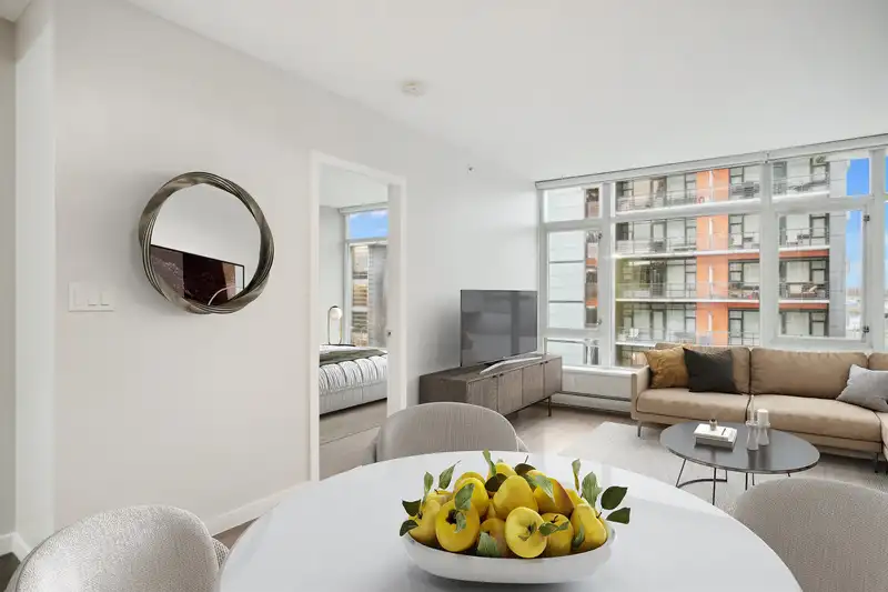 560 108 W 1ST AVENUE - photo 3 of 25