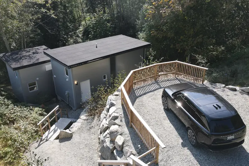 5977 SHOAL WAY - photo 4 of 25