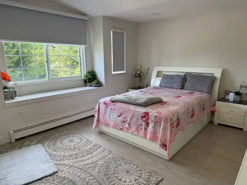 14028 114 AVENUE - photo 2 of 6