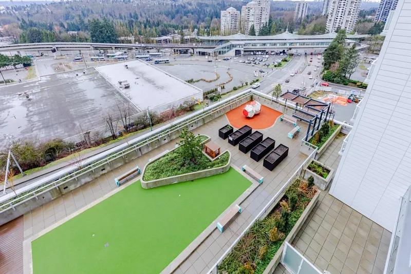 605 3833 EVERGREEN PLACE - photo 2 of 25