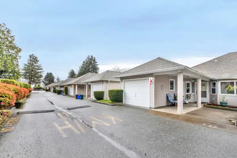 18 7127 124 STREET - photo 1 of 23