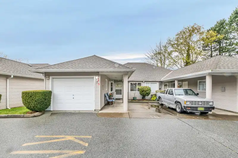 18 7127 124 STREET - photo 3 of 23