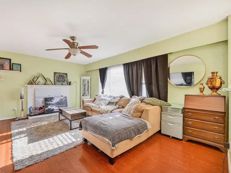 2068 RIDGEWAY STREET - photo 3 of 26