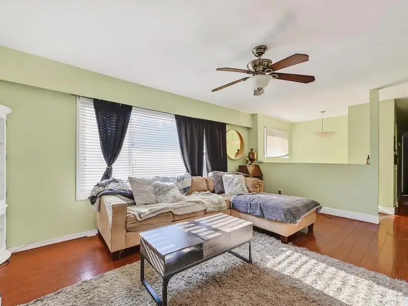 2068 RIDGEWAY STREET - photo 4 of 26