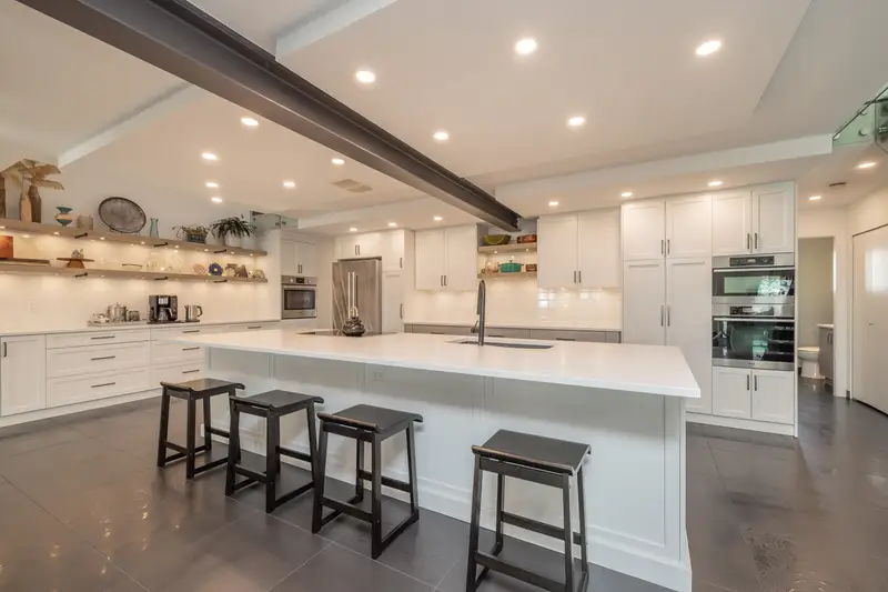 7 15161 PROSPECT AVENUE - photo 4 of 25