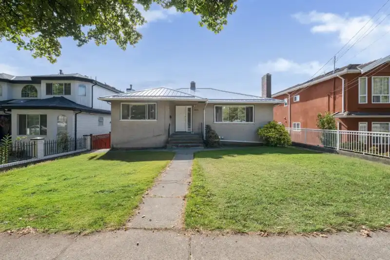 5655 LANCASTER STREET - photo 1 of 37
