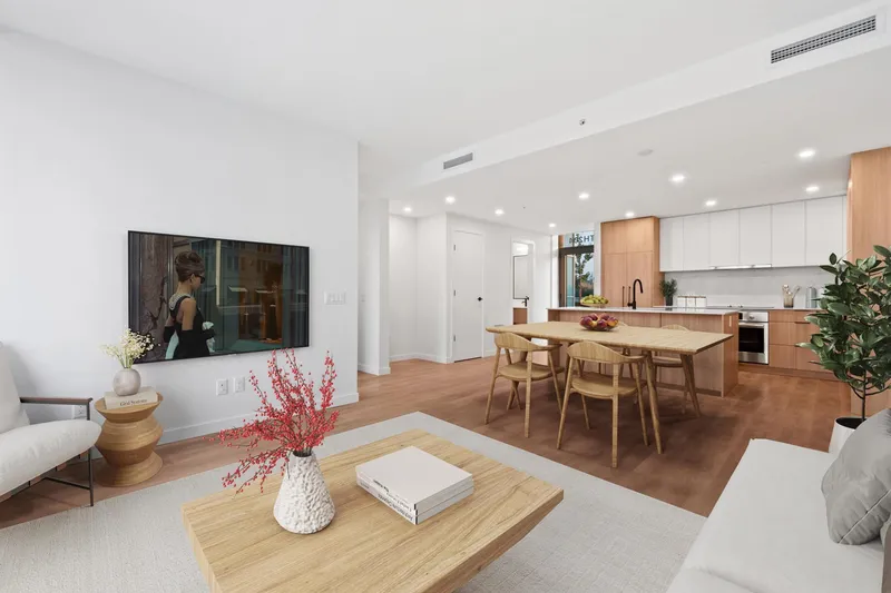 204 10225 WHALLEY BOULEVARD - photo 4 of 17