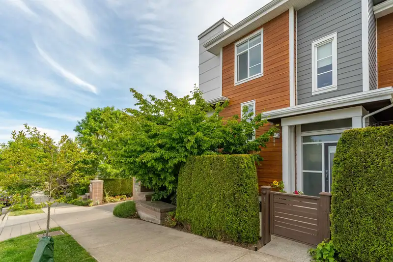 1 2978 159 STREET - photo 3 of 40