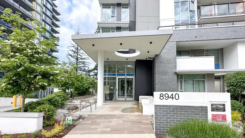 1003 8940 UNIVERSITY CRESCENT - photo 2 of 28