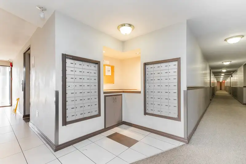 108 15110 108 AVENUE - photo 4 of 40