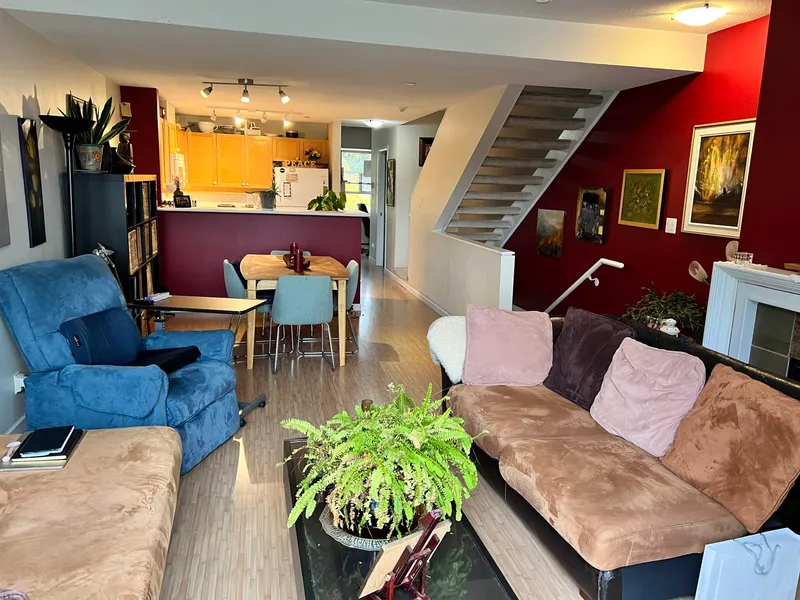 1950 E KENT SOUTH AVENUE - photo 3 of 20