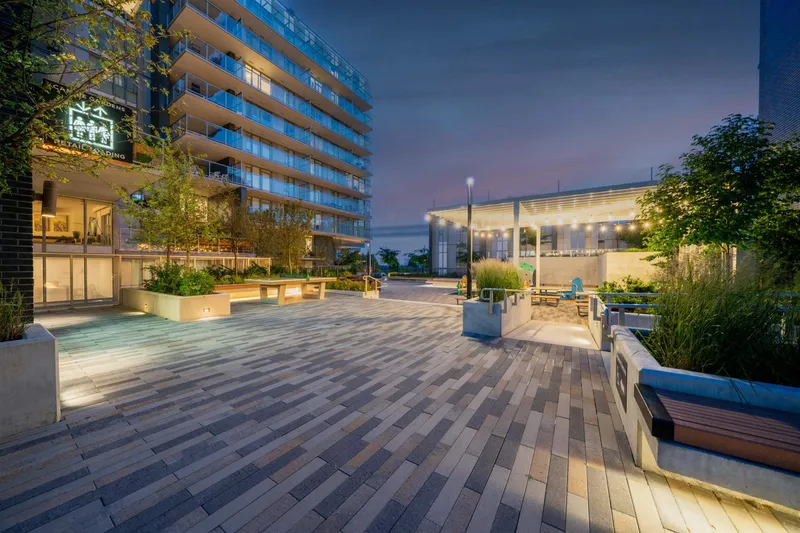 1902 7433 CAMBIE STREET - photo 2 of 14