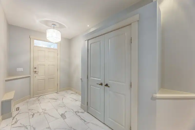 106 CRANBERRY COURT - photo 4 of 40