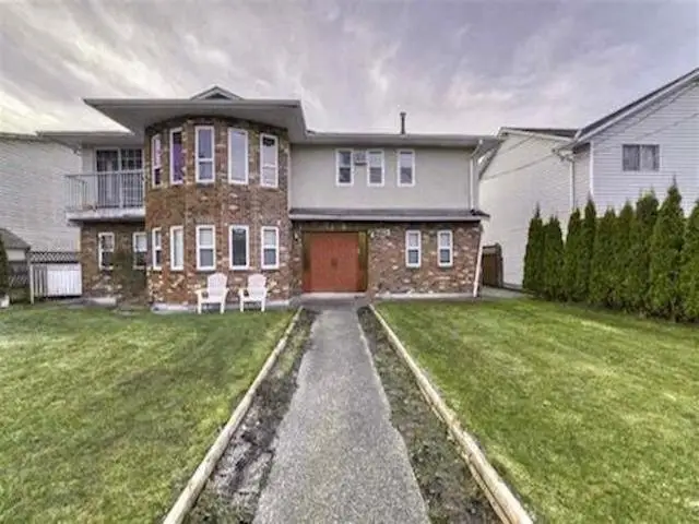 9337 152 STREET - photo 1 of 25