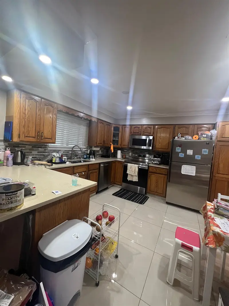 9337 152 STREET - photo 2 of 25