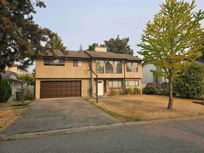 9012 145A STREET - photo 1 of 40