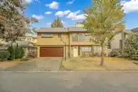 9012 145A STREET - thumbnail 2