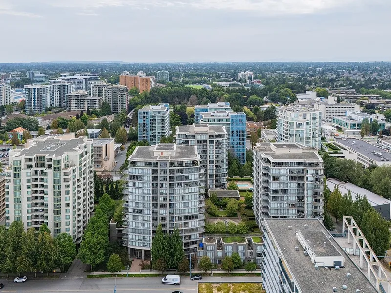603 7362 ELMBRIDGE WAY - photo 1 of 25