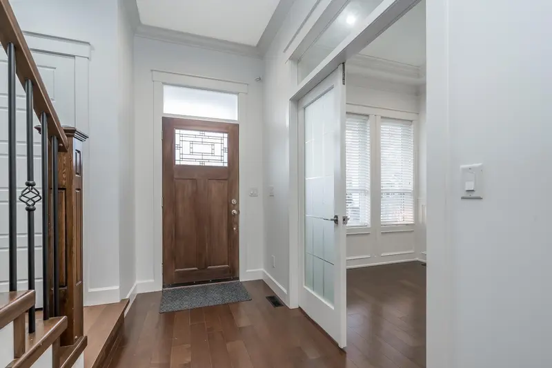 17349 1 AVENUE - photo 4 of 25