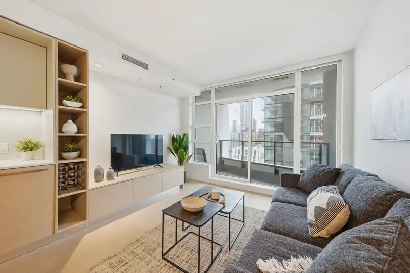 2606 1289 HORNBY STREET - photo 1 of 32