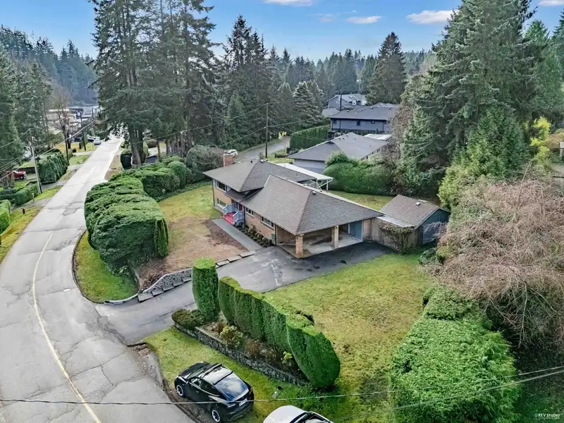 50 GLENMORE DRIVE - photo 3 of 40