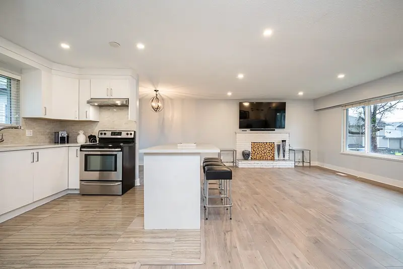 11278 206 STREET - photo 1 of 25