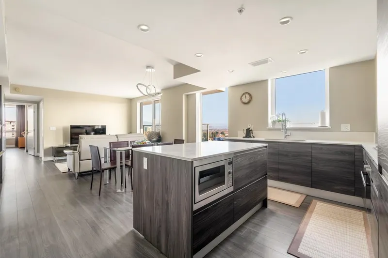 1601 6533 BUSWELL STREET - photo 3 of 25