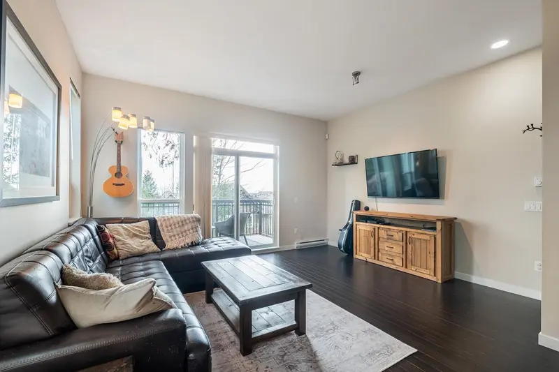 22 1305 SOBALL STREET - photo 3 of 25