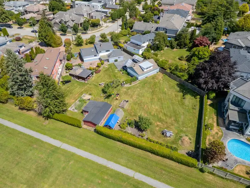 6720 DONALD ROAD - photo 4 of 34