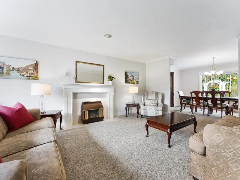 23964 62 AVENUE - photo 3 of 40