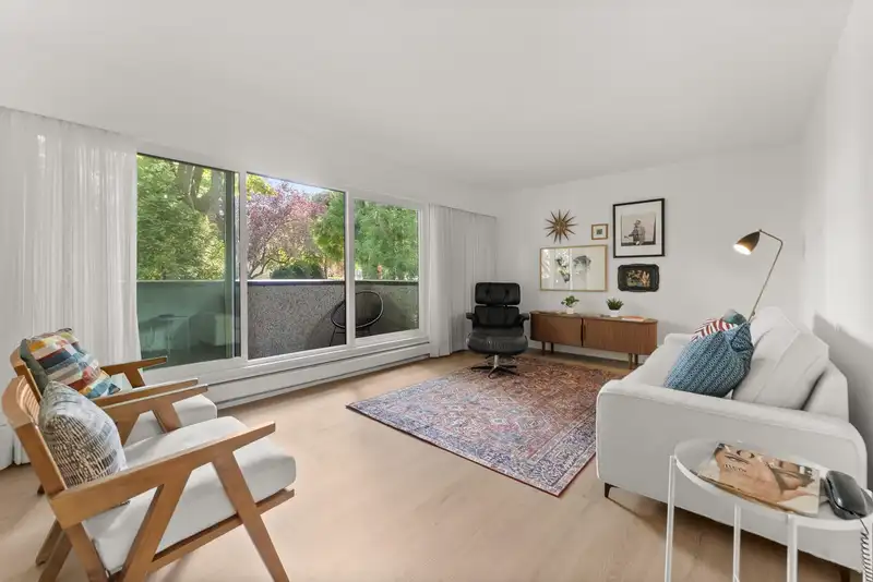 204 391 E 7TH AVENUE - photo 2 of 34