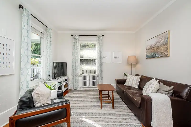 2618 HENRY STREET - photo 4 of 39