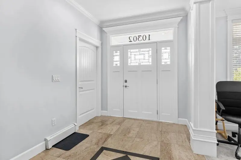 10302 MAIN STREET - photo 4 of 25