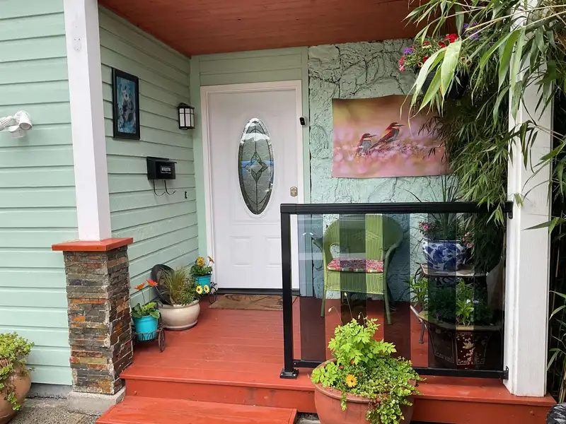 404 BRUNEAU PLACE - photo 3 of 39